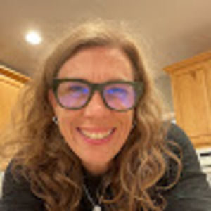 Meet your Posher, Holly